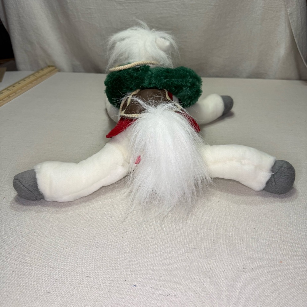 Wells Fargo Plush Horse with Wreath - 2003 - Toys R Us - Vintage - Picture 4 of 15